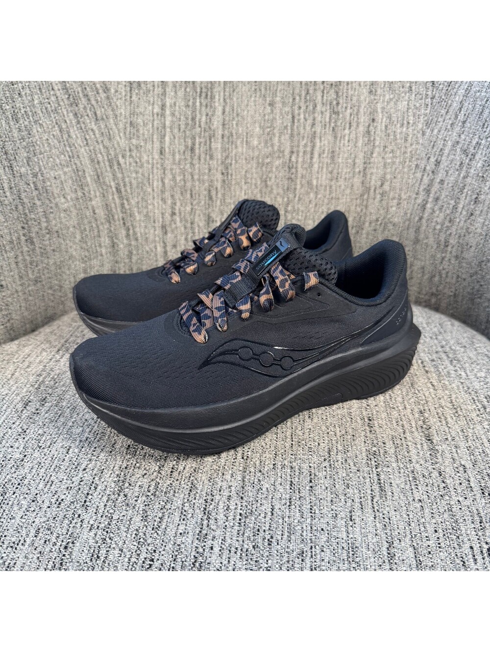Saucony Echelon 10 Womens Size 8 Triple Black Running Shoes NEW s11044-101